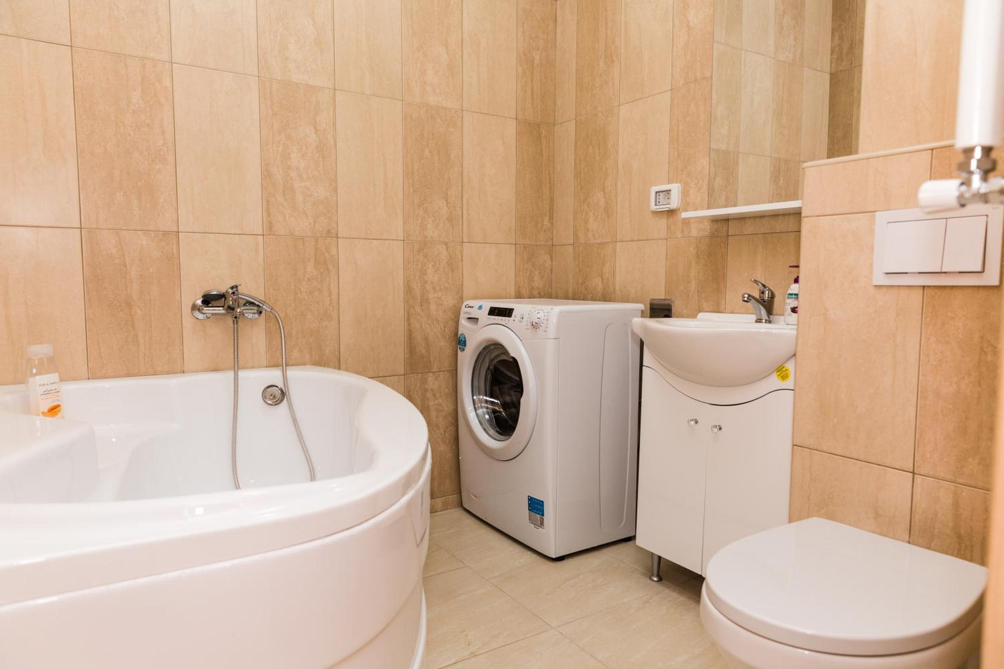 Urban Retreat Luxury Hideaway Apartamento Oradea Exterior foto