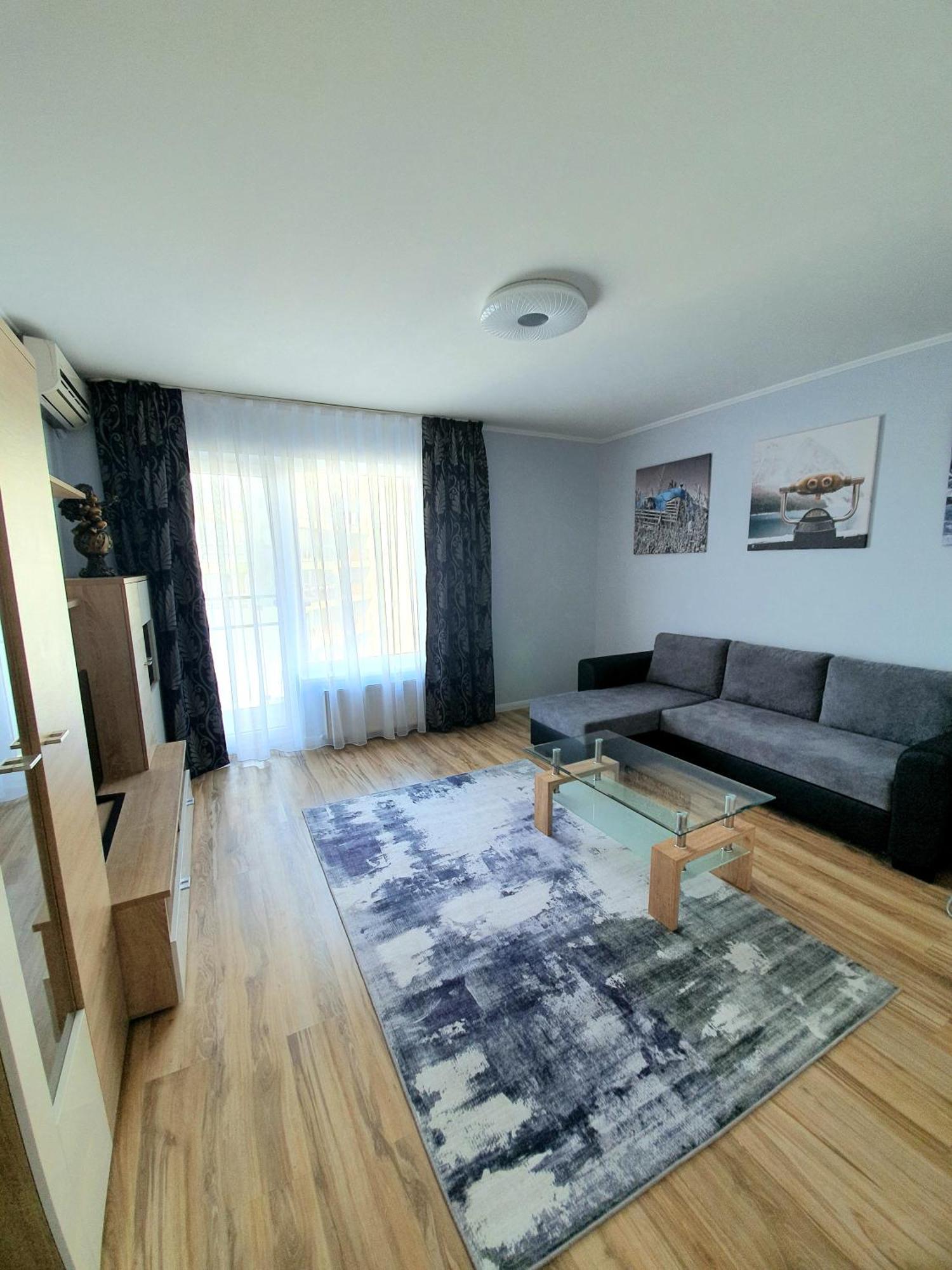 Urban Retreat Luxury Hideaway Apartamento Oradea Exterior foto